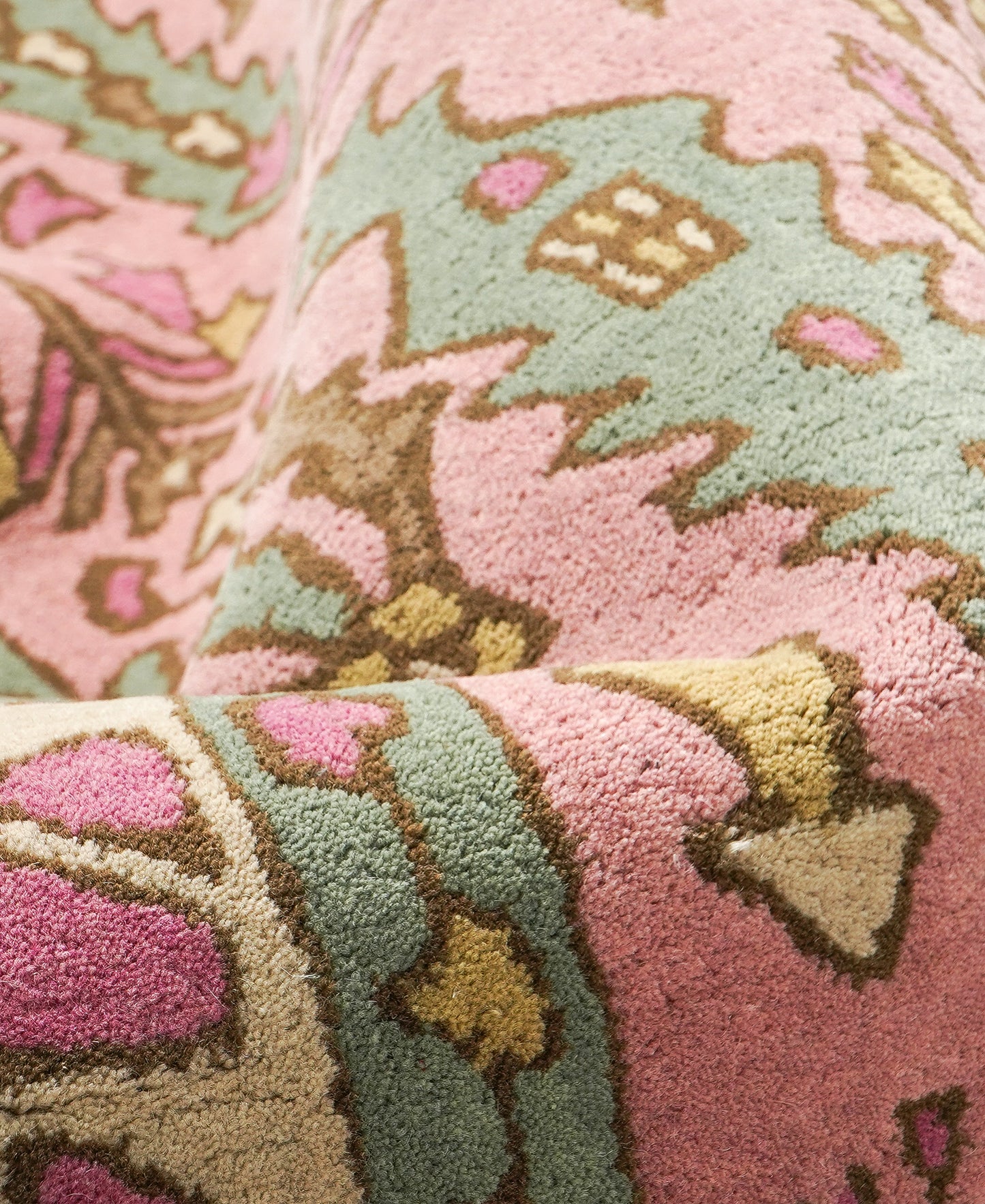 ROSADO-Traditional Hand Tufted Rug | Premium Persian Design Carpet